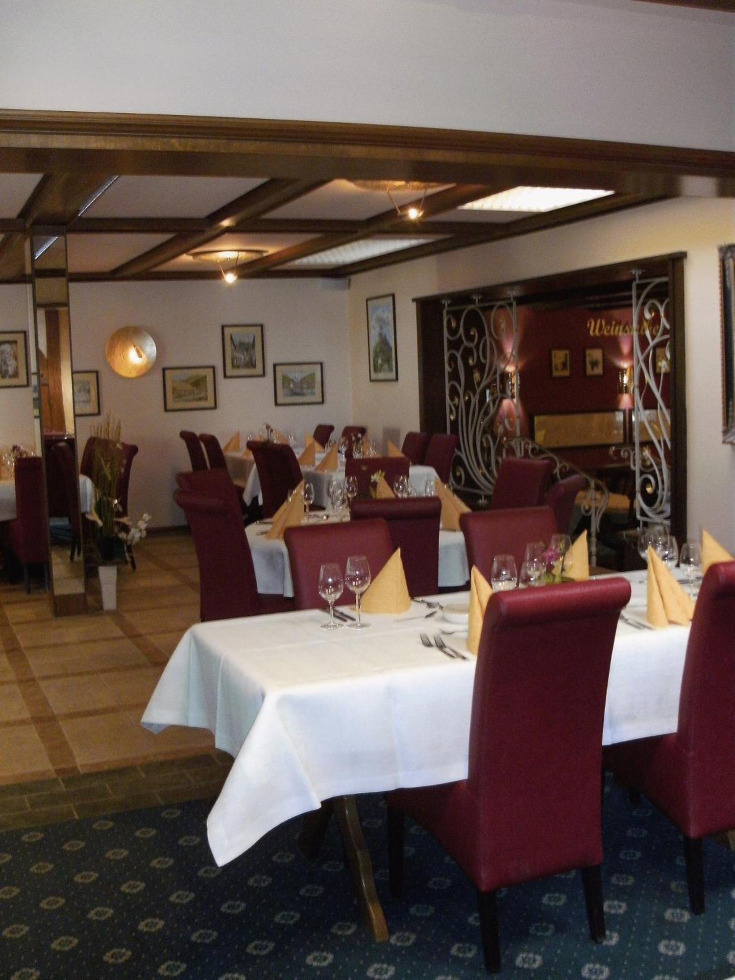 Weinhotel Hubertus Garni Klotten Luaran gambar