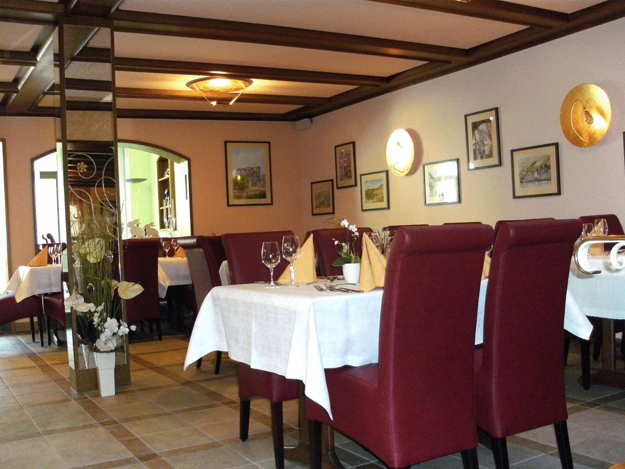 Weinhotel Hubertus Garni Klotten Luaran gambar