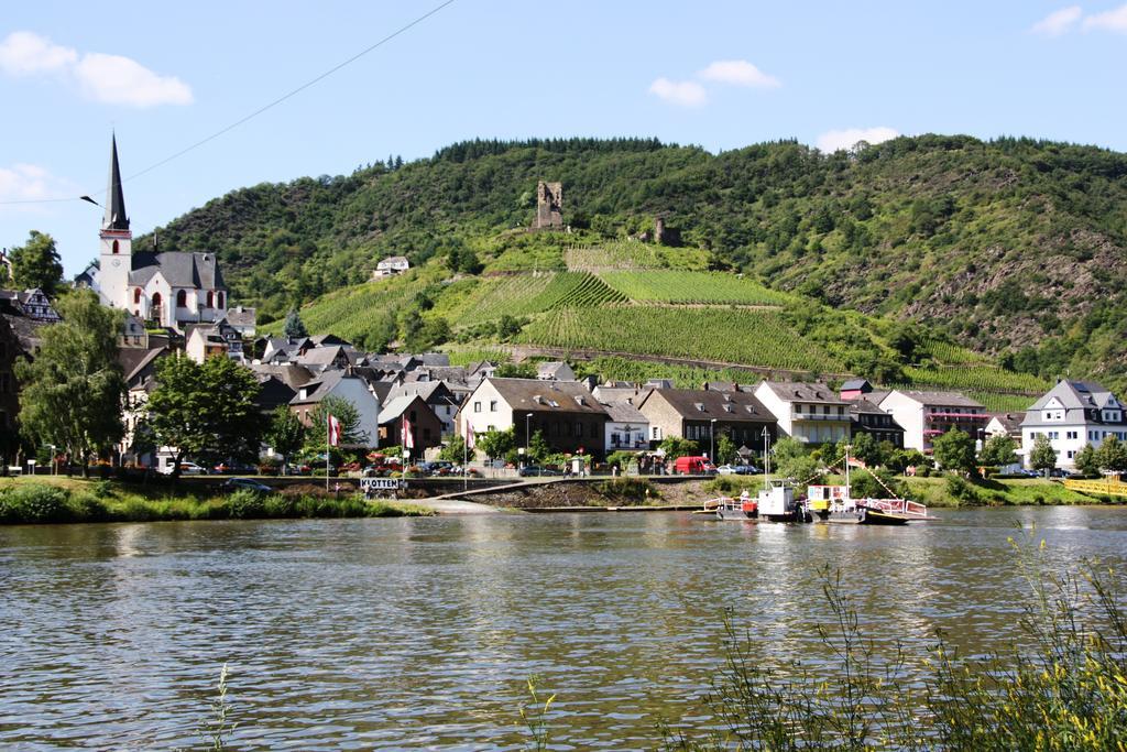 Weinhotel Hubertus Garni Klotten Luaran gambar
